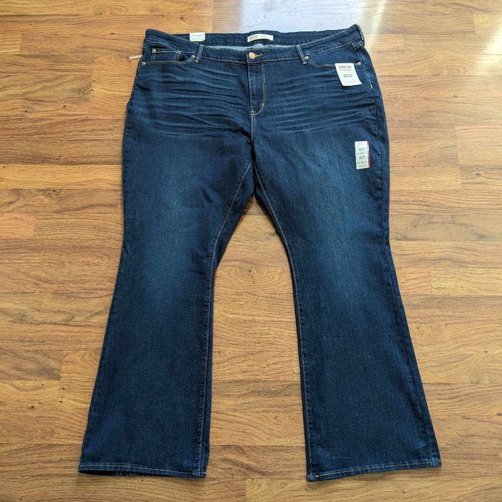 Signature Levi Strauss Mid-Rise Bootcut Jeans - Sz 24M NWT!